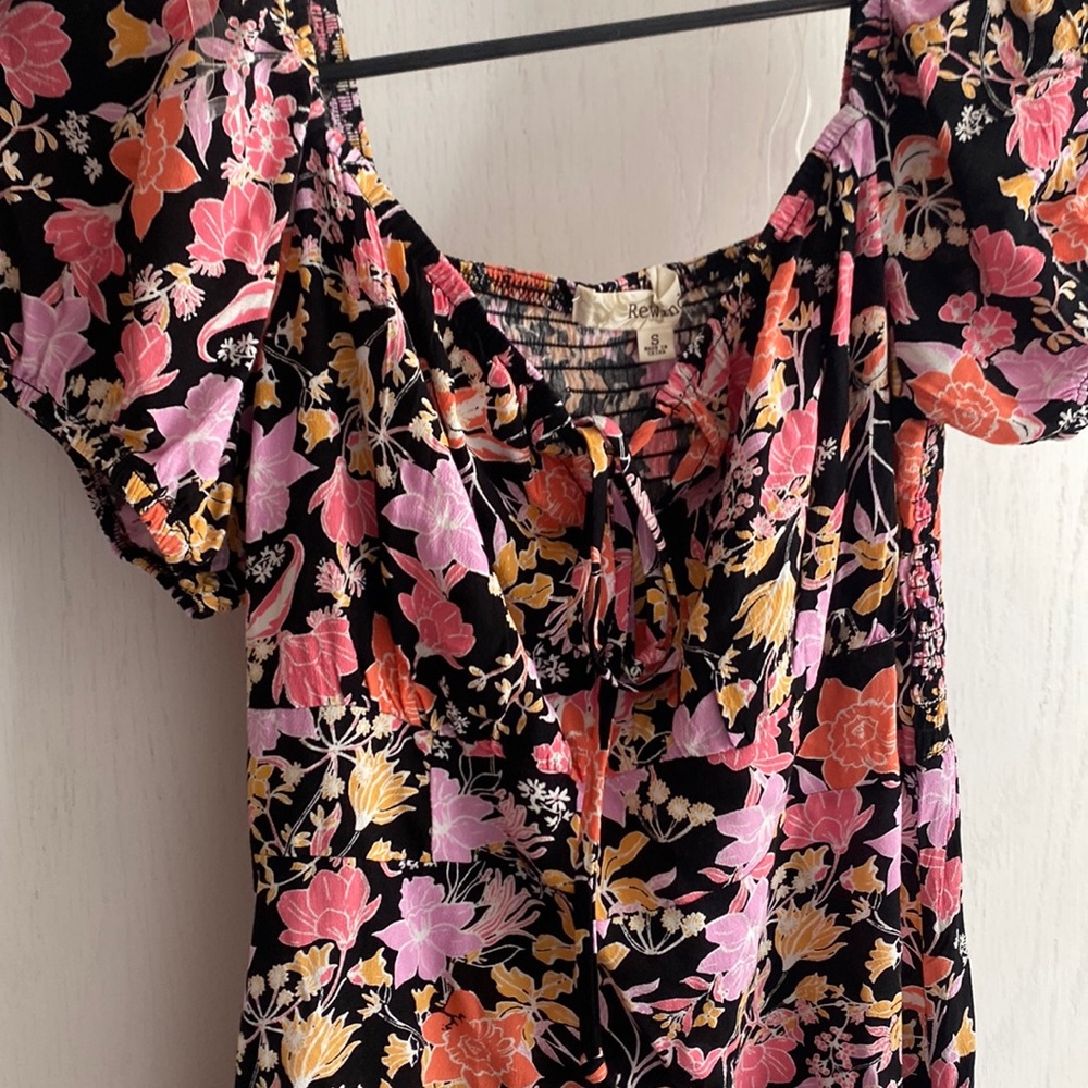 rewind dress. great condition, floral and flowy never been worn